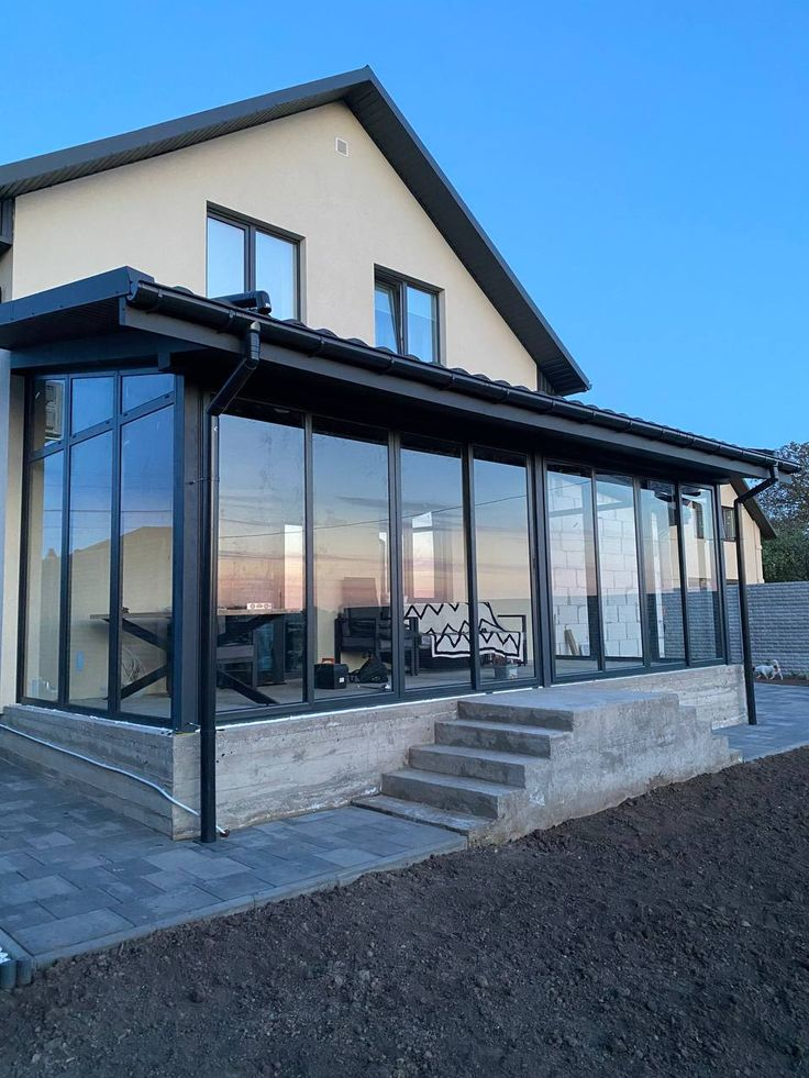 Fonksiyonel Minimalist Kış Bahçesi Oturma Alanı